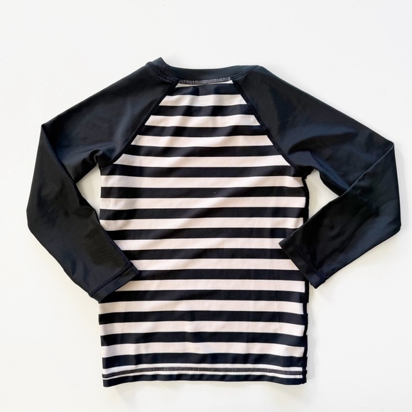 Tea Collection Rash Guard size 4T - Picture 6 of 6